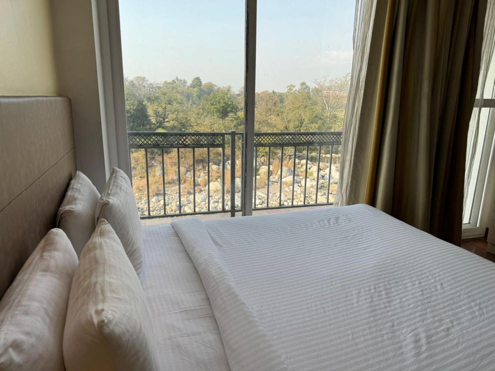 Hotel River Retreat Kangra Eksteriør bilde