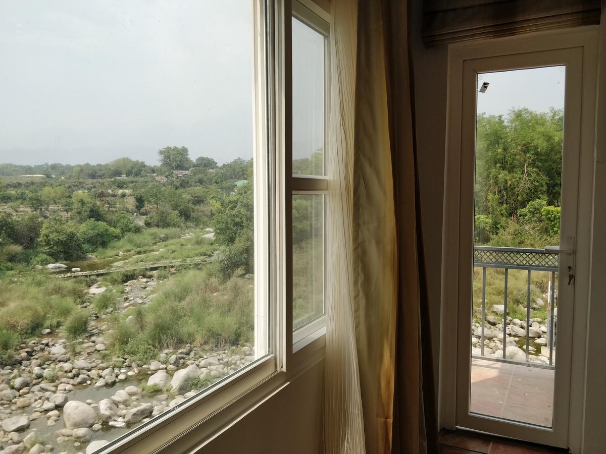 Hotel River Retreat Kangra Eksteriør bilde