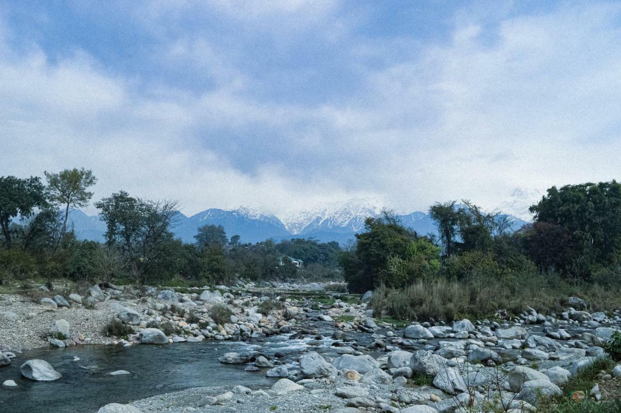 Hotel River Retreat Kangra Eksteriør bilde